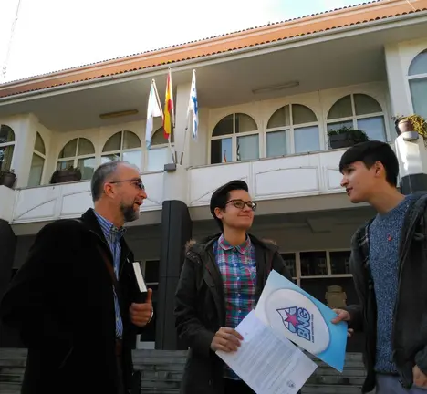 Vicente Paz, Elvira Blanco e Lu&iacute;s P&eacute;rez. BNG Ribeira