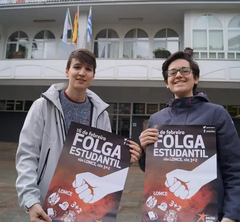 A respons&aacute;bel local Elvira Blanco e os concelleiros do BNG Xos&eacute; V&aacute;zquez e Lu&iacute;s P&eacute;rez. Foto La Voz de Galicia. Marcos Creo