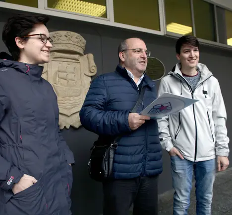 A respons&aacute;bel local Elvira Blanco e os concelleiros do BNG Xos&eacute; V&aacute;zquez e Lu&iacute;s P&eacute;rez. Foto La Voz de Galicia. Marcos Creo
