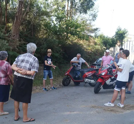 A veci&ntilde;anza de Palmeira e o BNG &uacute;nense para impedir a instalaci&oacute;n dunha antena preto das casas